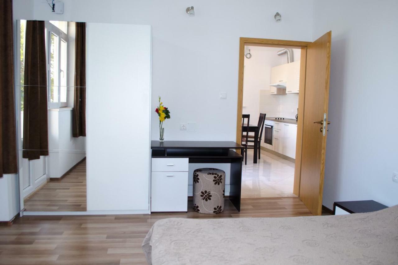 Apartments Rina ซัฟทัท ภายนอก รูปภาพ